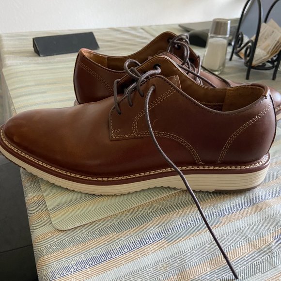 Johnston-Murphy True Foam Plain Toe Shoes - Picture 6 of 6